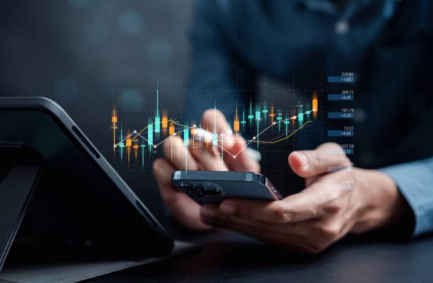 سيكولوجية التداول: كيف تتحكم في الخوف والطمع وتلتزم بخطتك؟